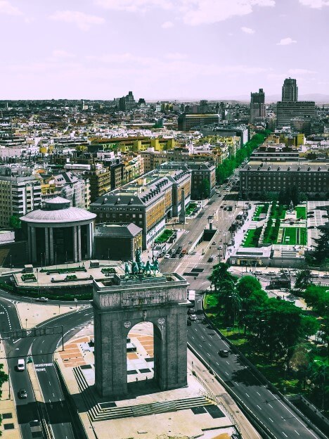 Madrid (MAD)'ya Uçuşlar